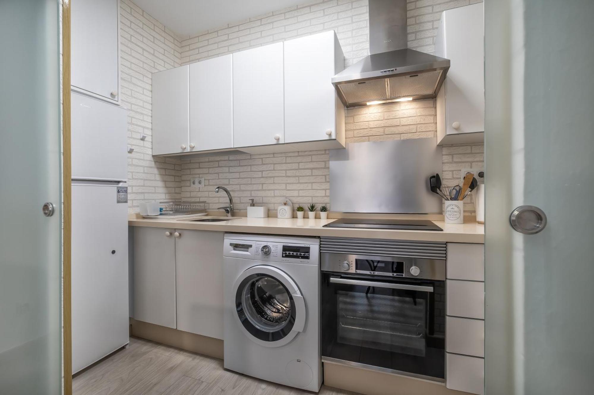 Apto Vallellano Junto Al Casco Historico & Parking Incluido Appartement