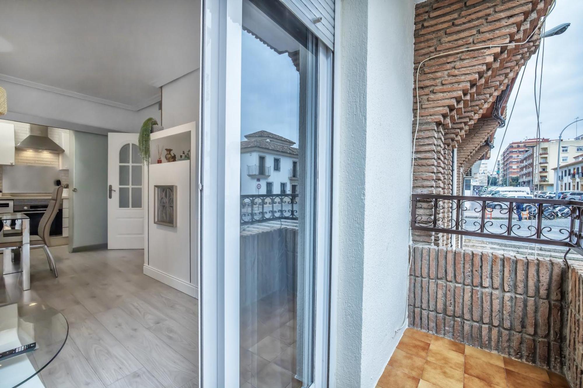 Apto Vallellano Junto Al Casco Historico & Parking Incluido * Córdoba