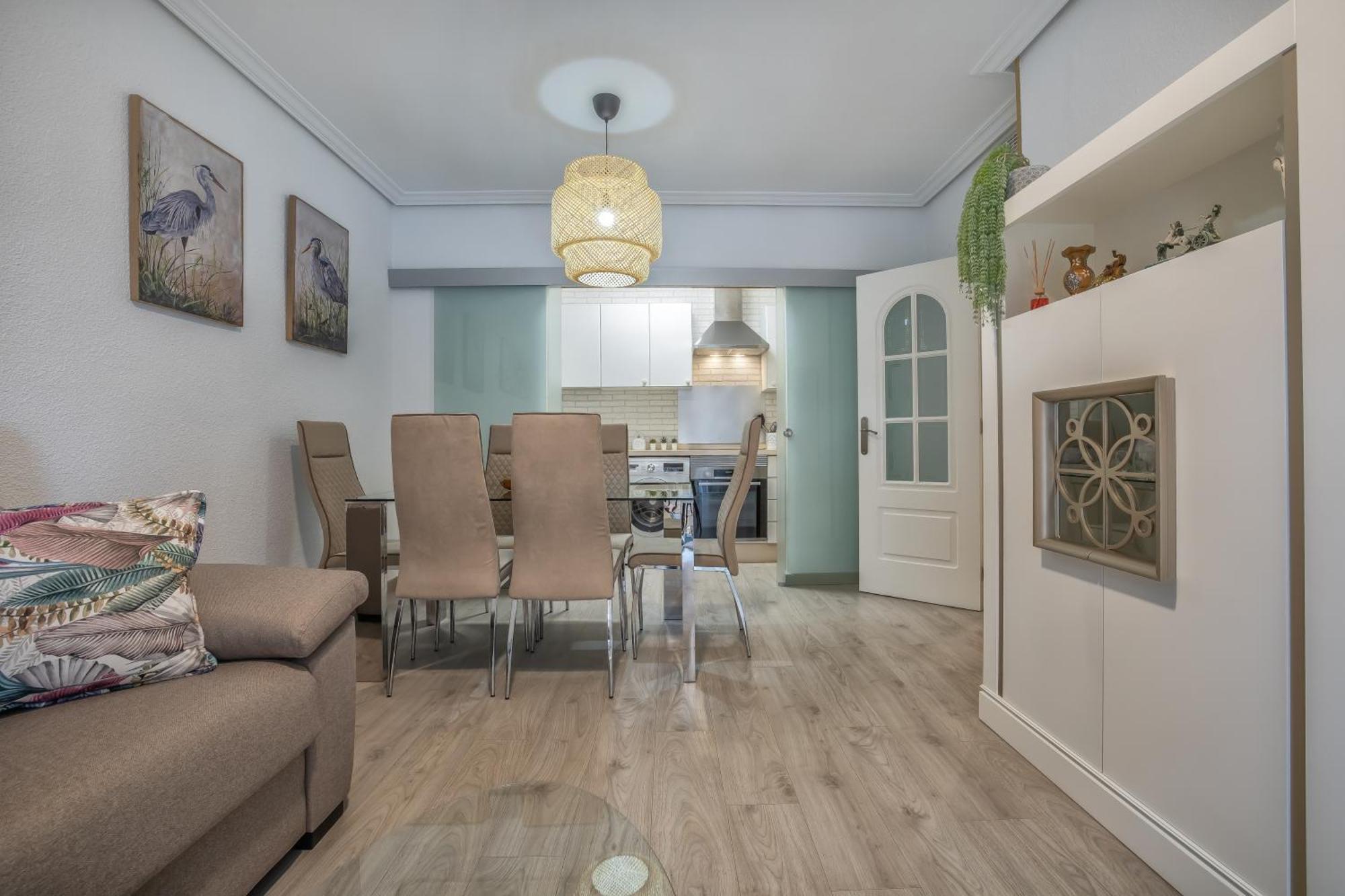 Apto Vallellano Junto Al Casco Historico & Parking Incluido *
